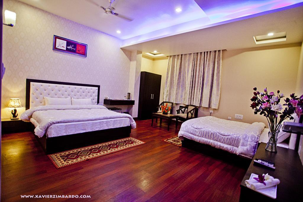 Hotel Krishna International Vrindāvan Habitación foto